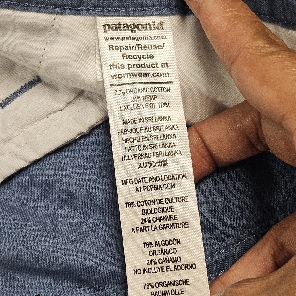Patagonia Blue Men's Flat Front Shorts - Picture 10 of 11